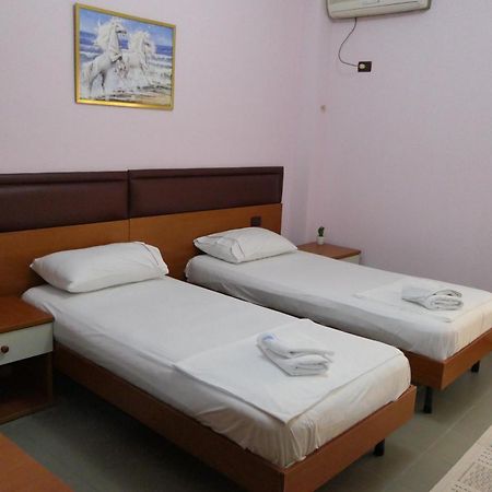 Hotel Edland Vlorë Εξωτερικό φωτογραφία