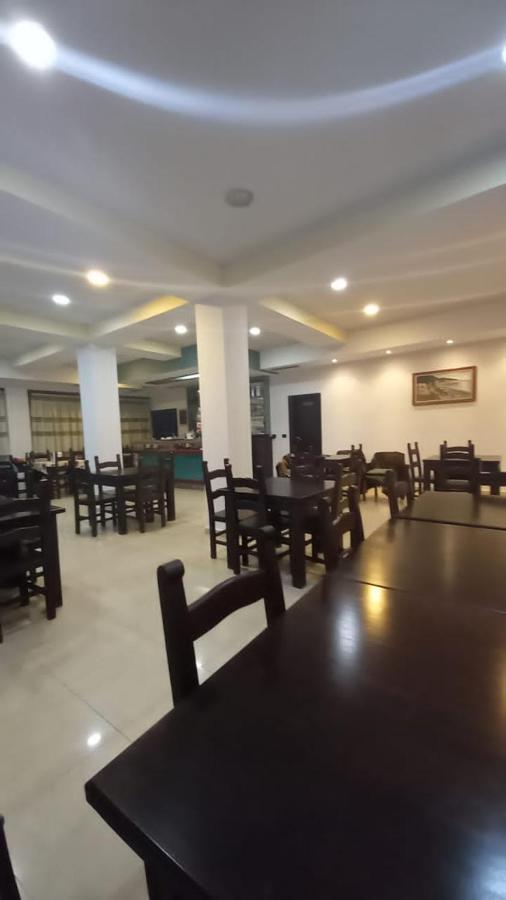 Hotel Edland Vlorë Εξωτερικό φωτογραφία