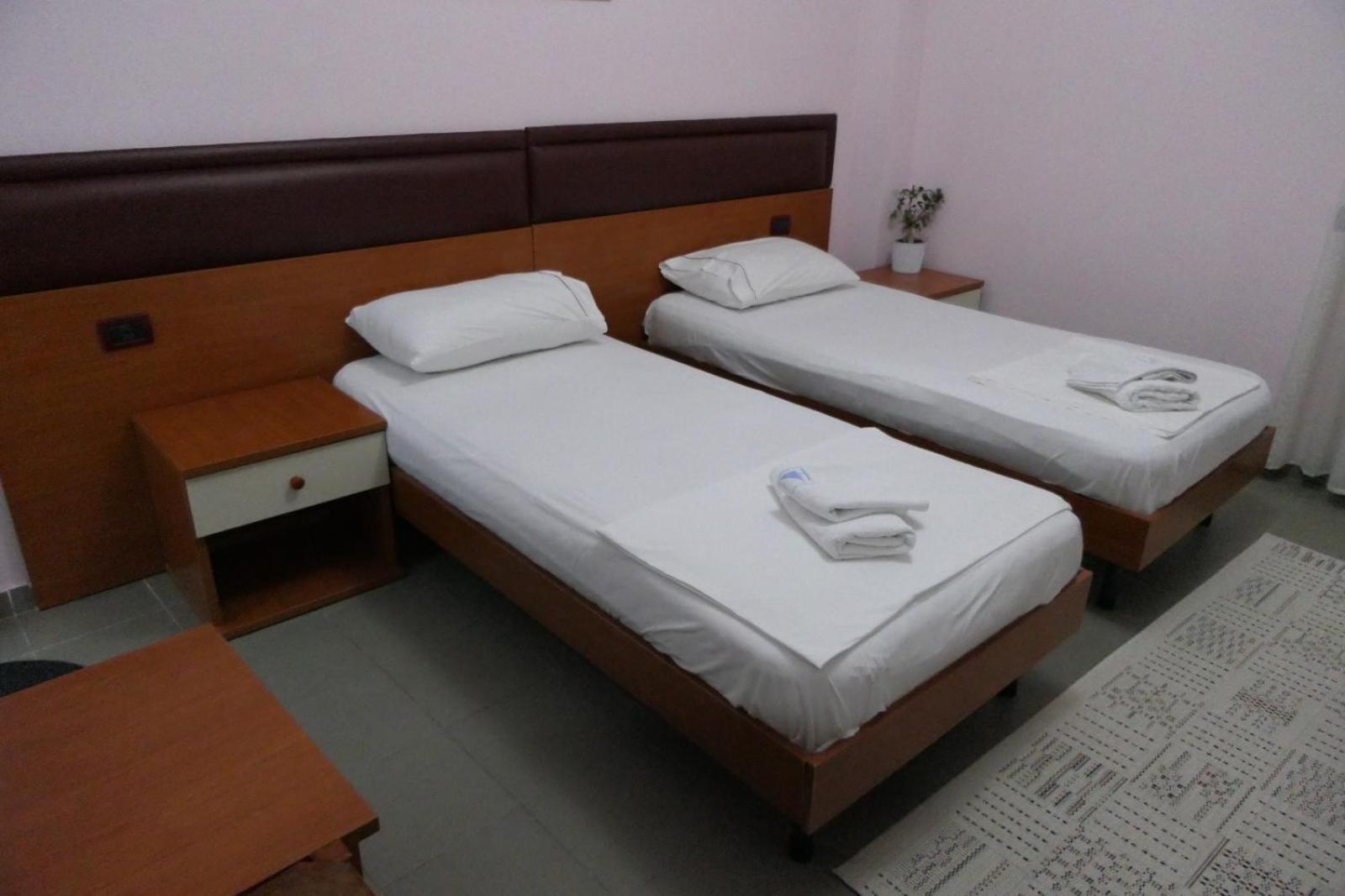 Hotel Edland Vlorë Εξωτερικό φωτογραφία