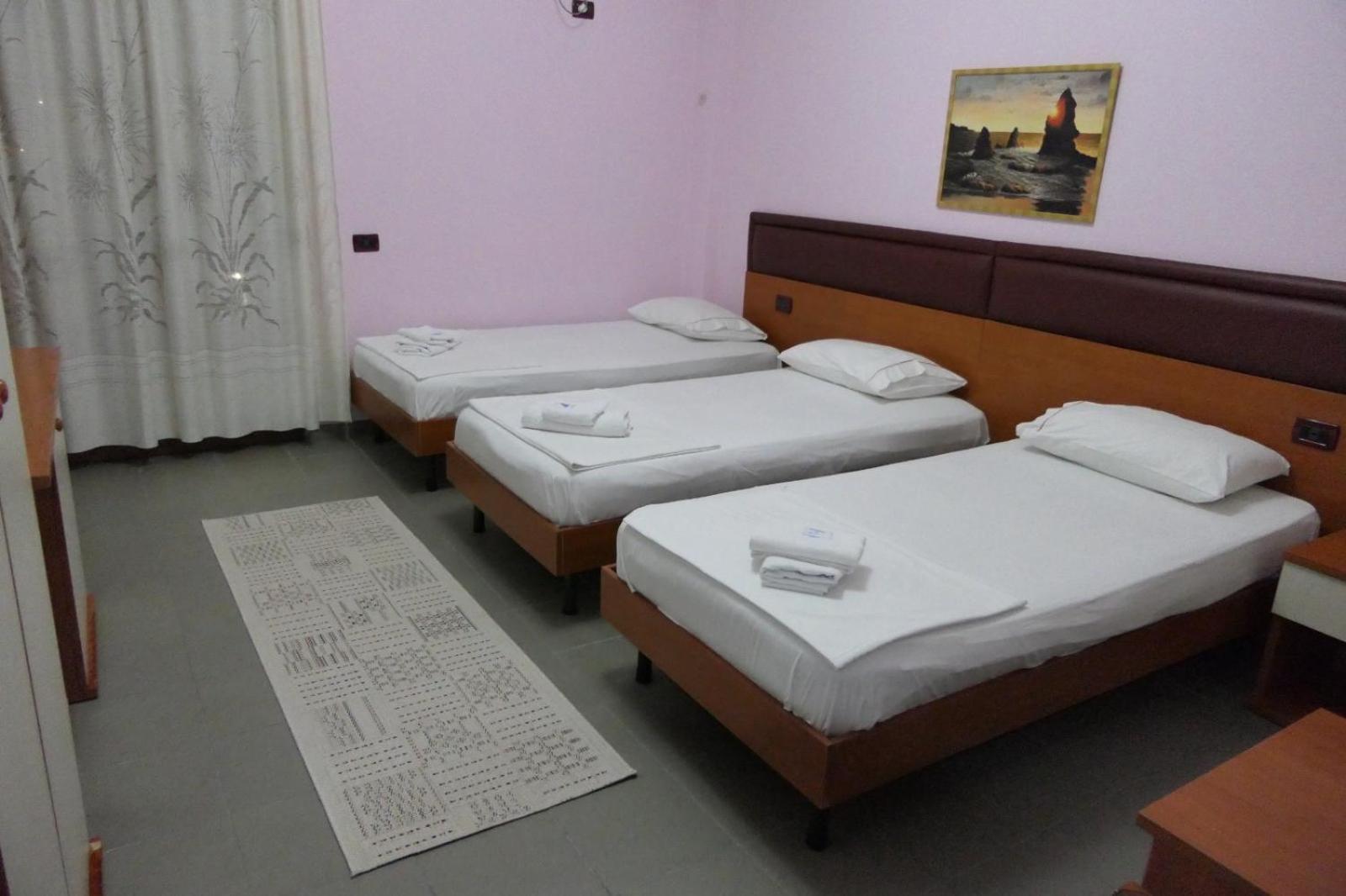 Hotel Edland Vlorë Εξωτερικό φωτογραφία