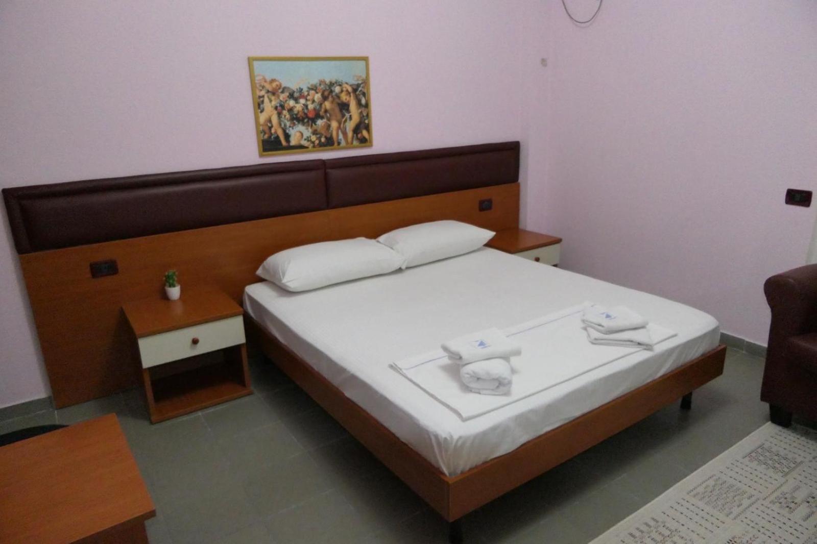 Hotel Edland Vlorë Εξωτερικό φωτογραφία