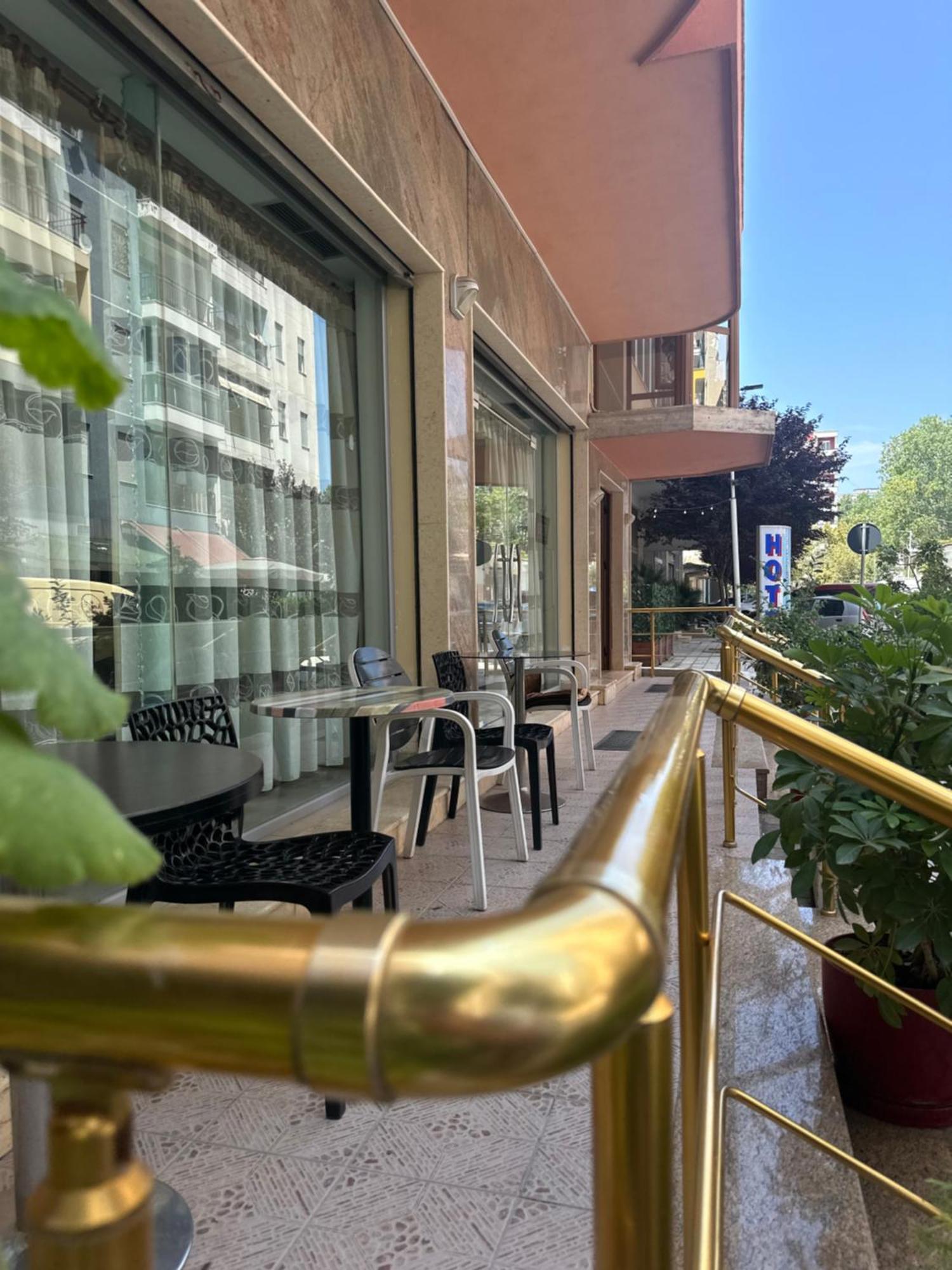 Hotel Edland Vlorë Εξωτερικό φωτογραφία